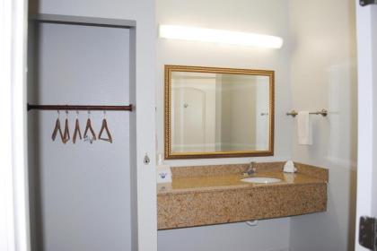 Bestway Inn - image 8