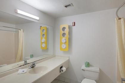 Motel 6-Bedford TX - Fort Worth - image 7