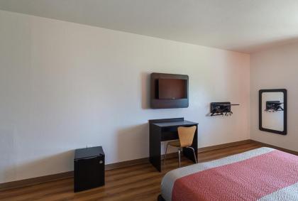 Motel 6-Bedford TX - Fort Worth - image 9