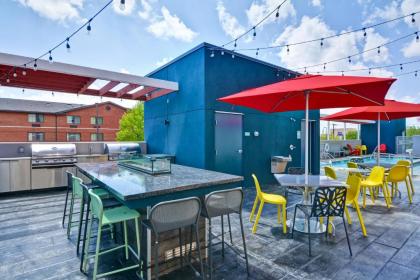 Home2 Suites By Hilton Bedford Dfw West - image 9