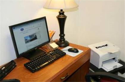 Hampton Inn Bedford - image 15