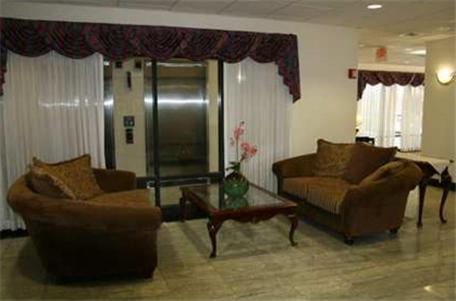 Hampton Inn Bedford - image 3