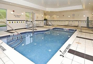 Fairfield Inn & Suites Bedford - image 6