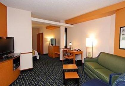 Fairfield Inn & Suites Bedford - image 8
