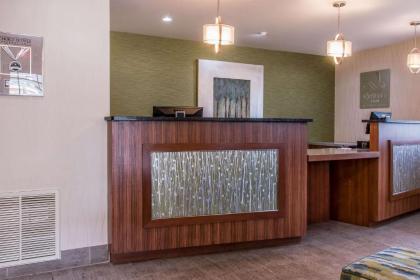 Quality Inn Bedford - image 2