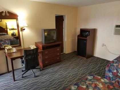 Budget Host Inn - image 12