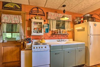 Wee Humble Cottage with Hunting and Canoeing! - image 14