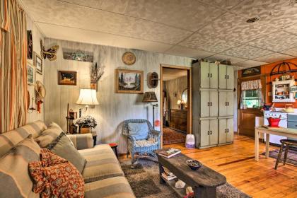 Wee Humble Cottage with Hunting and Canoeing! - image 5