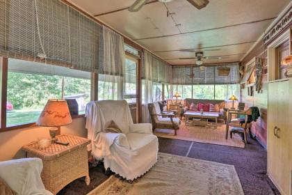 Wee Humble Cottage with Hunting and Canoeing! - image 9