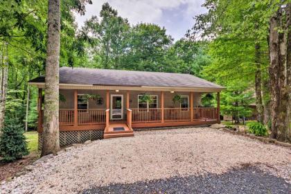 Cozy Home with Deck by Beech Mountain Skiing and Golf!