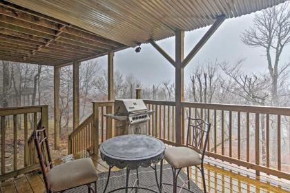 Well-Appointed Ski Nook with Deck on Top of Beech Mtn - image 11