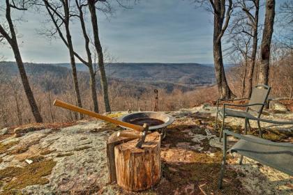 Cumberland Mtn Cabin with Grill and Stunning Views!