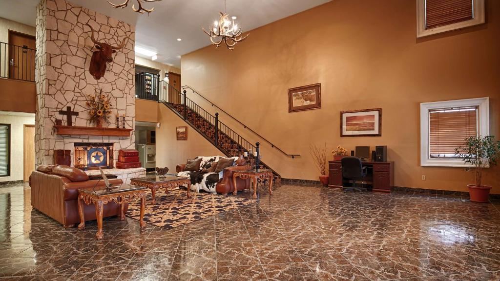 SureStay Plus Hotel by Best Western Beeville - main image