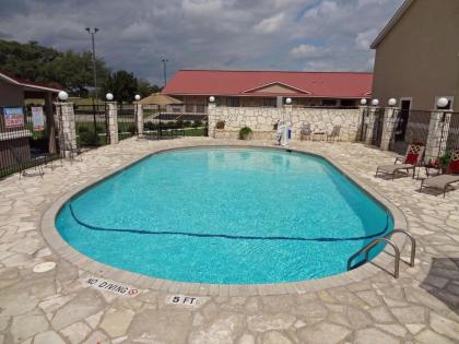 SureStay Plus Hotel by Best Western Beeville - image 12