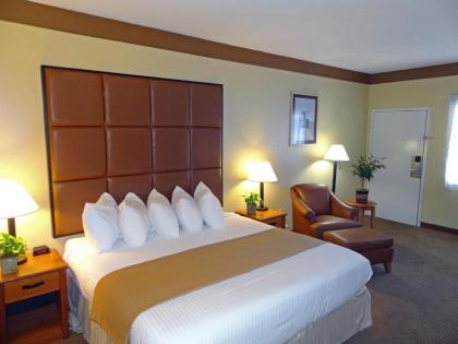SureStay Plus Hotel by Best Western Beeville - image 8