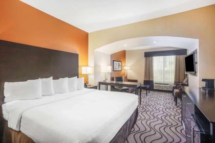 La Quinta by Wyndham Beeville - image 12