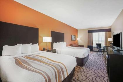 La Quinta by Wyndham Beeville - image 8