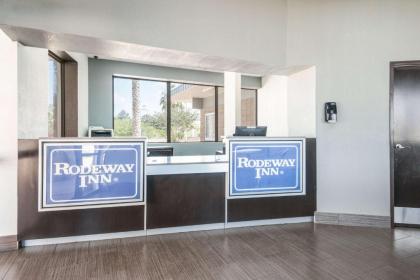 Rodeway Inn - image 7