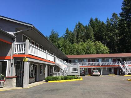 Belfair Motel - image 10