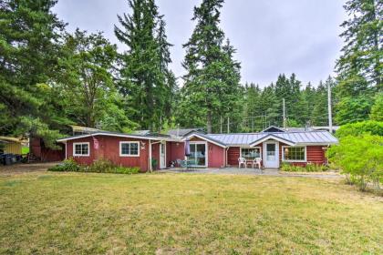 Historic Belfair Cabin on the Hood Canal! - image 4