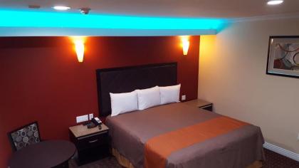 Diamond Bell Inn & Suites - image 2