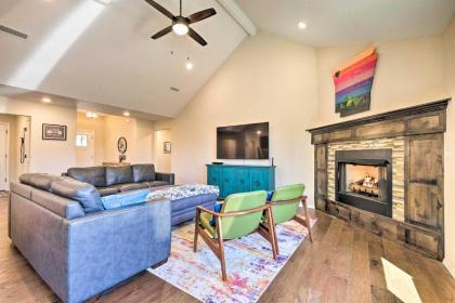 modern Home with Deck Bike to Back 40 Access Arkansas