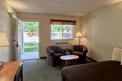 The Legend Cottage Inn - image 10