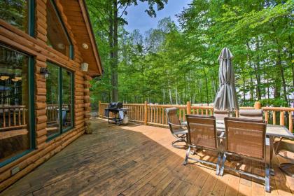 Golf Course Bellaire Home with Hot Tub and BBQ! - image 8