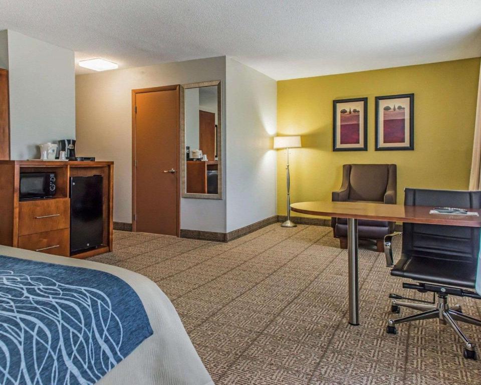 Comfort Inn Belle Vernon - image 4