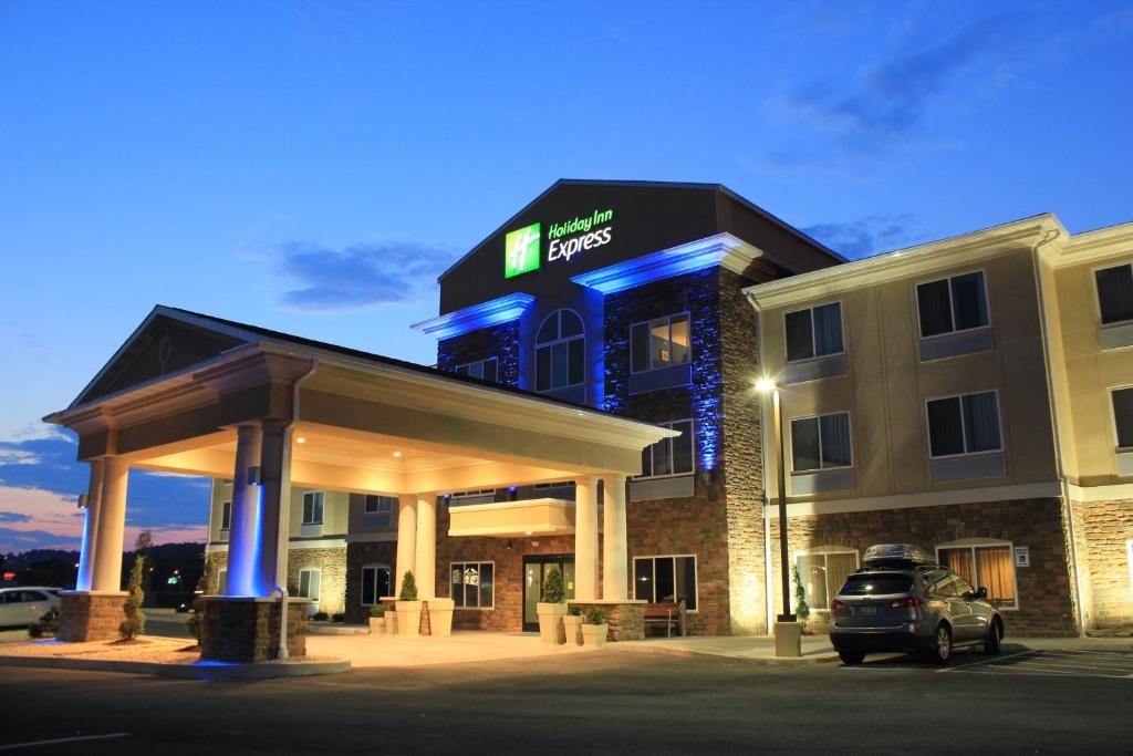 Holiday Inn Express & Suites Belle Vernon an IHG Hotel - main image