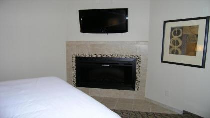 Holiday Inn Express & Suites Belle Vernon an IHG Hotel - image 11