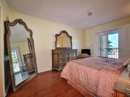 Mont Martre Condo 216 Beachfront 2 bedroom 2 bath at Mont Martre Condos 23117 - image 9