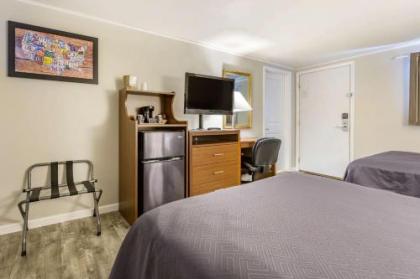 Econo Lodge Bellefonte - image 11