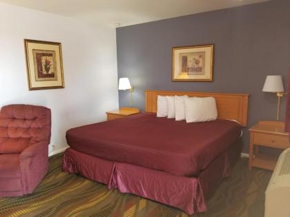 Americas Best Value Inn Belleville - image 4