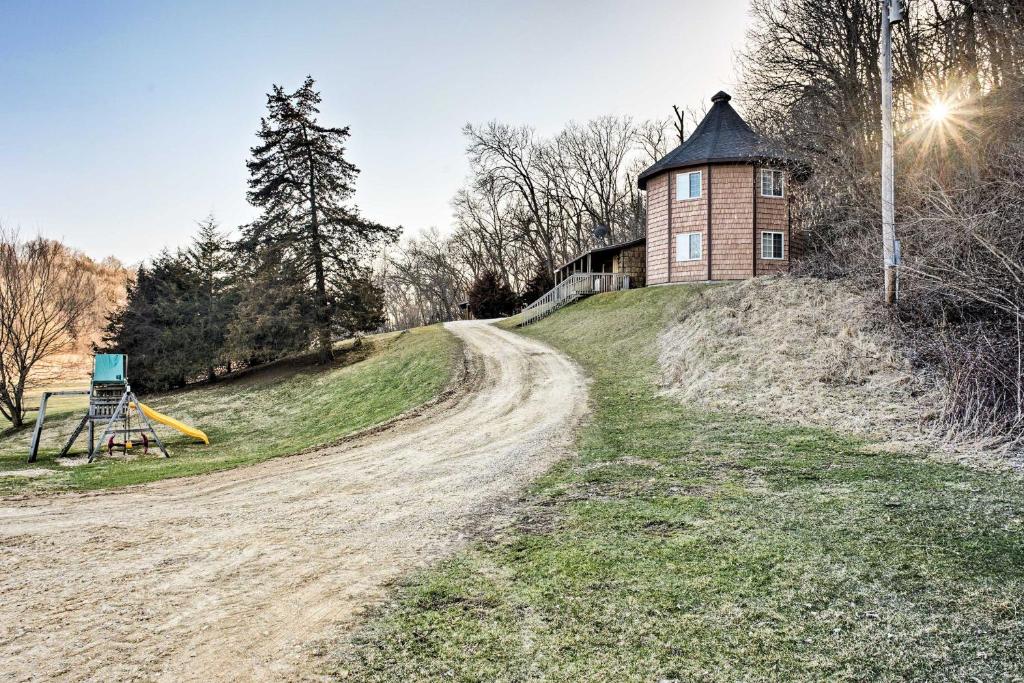 Hidden Cabin with 200 Acres about 10 Miles to State Park! - main image