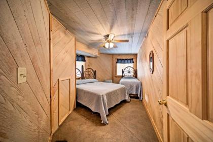 Hidden Cabin with 200 Acres about 10 Miles to State Park! - image 13