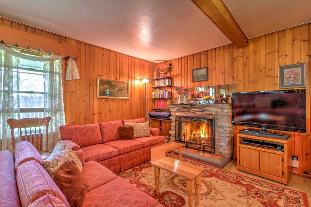 Spruce Haven Cottage Walk to Mississippi River! - image 2