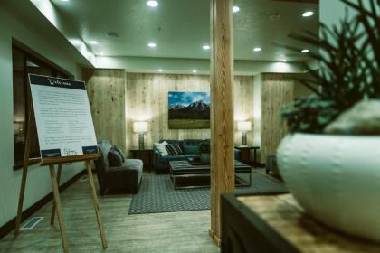 Silver Creek Hotel - image 6