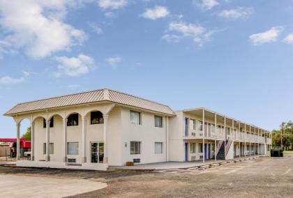Motel 6 Waco - Lacy Lakeview - image 5