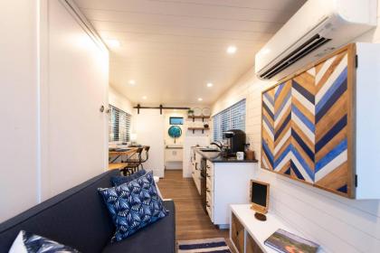 The Bluebonnet-Tiny Container Home Country Setting 12 min to Downtown