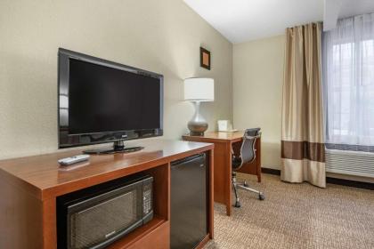 Comfort Inn Splash Harbor - image 4