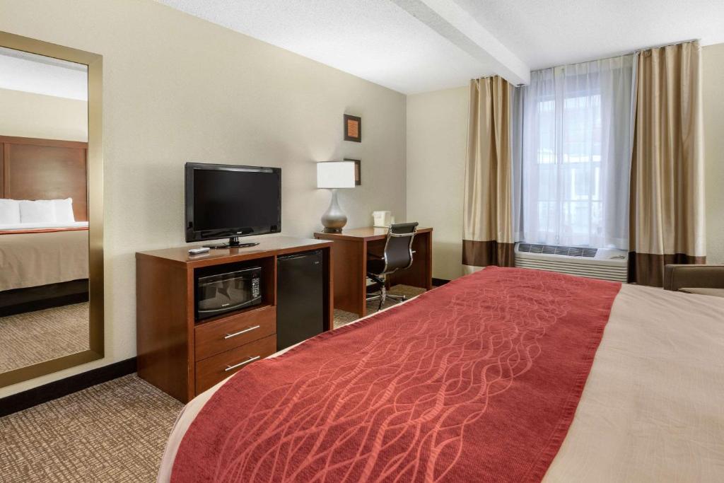 Comfort Inn Splash Harbor - image 5