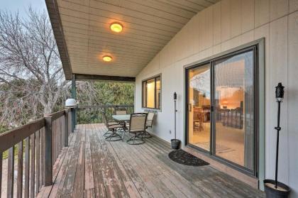 House with Wraparound Deck Near Lake McConaughy