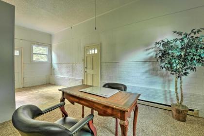 Charming Belmont Home about 13 Mi to City Center! - image 13
