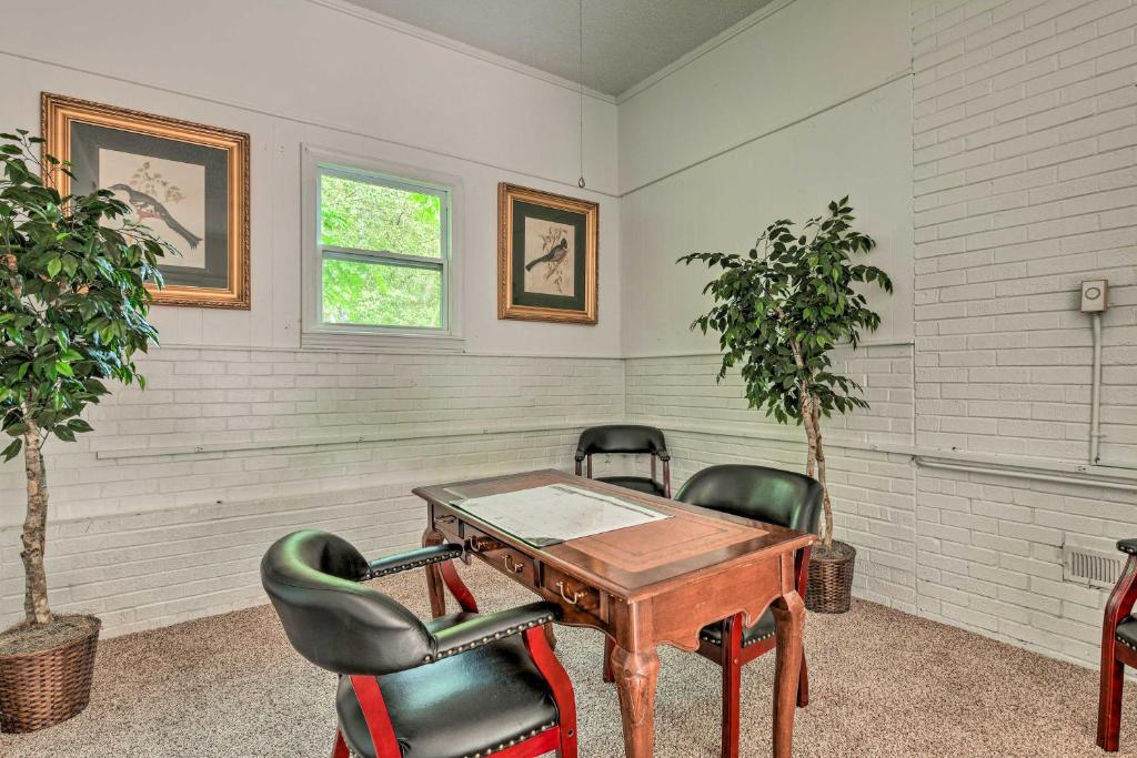 Charming Belmont Home about 13 Mi to City Center! - image 2