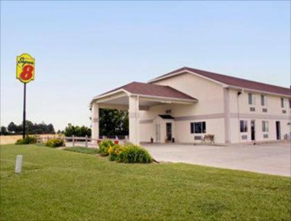 Super 8 by Wyndham Beloit - image 2