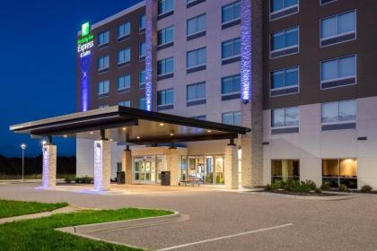 Holiday Inn Express & Suites Beloit - image 9