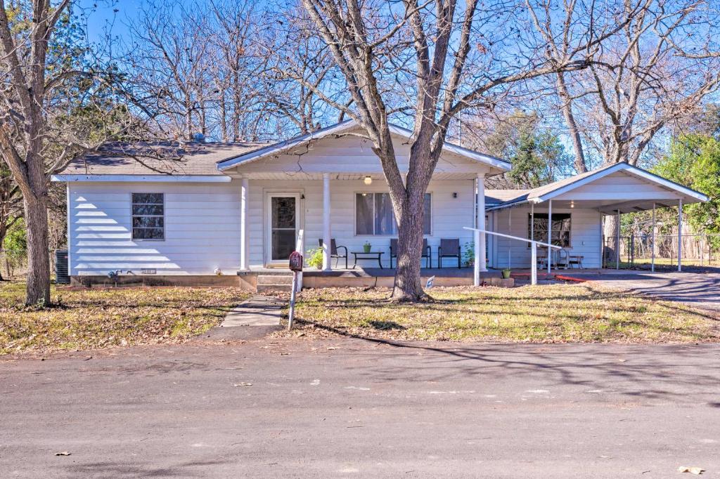 Winslons Texas Star - Belton Family Home! - main image