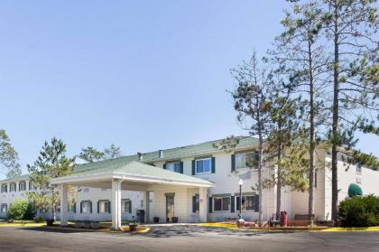 Quality Inn Bemidji - image 9