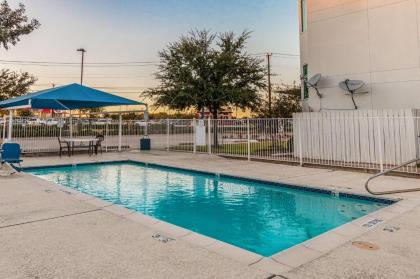 Motel 6-Benbrook TX - Fort Worth - image 11